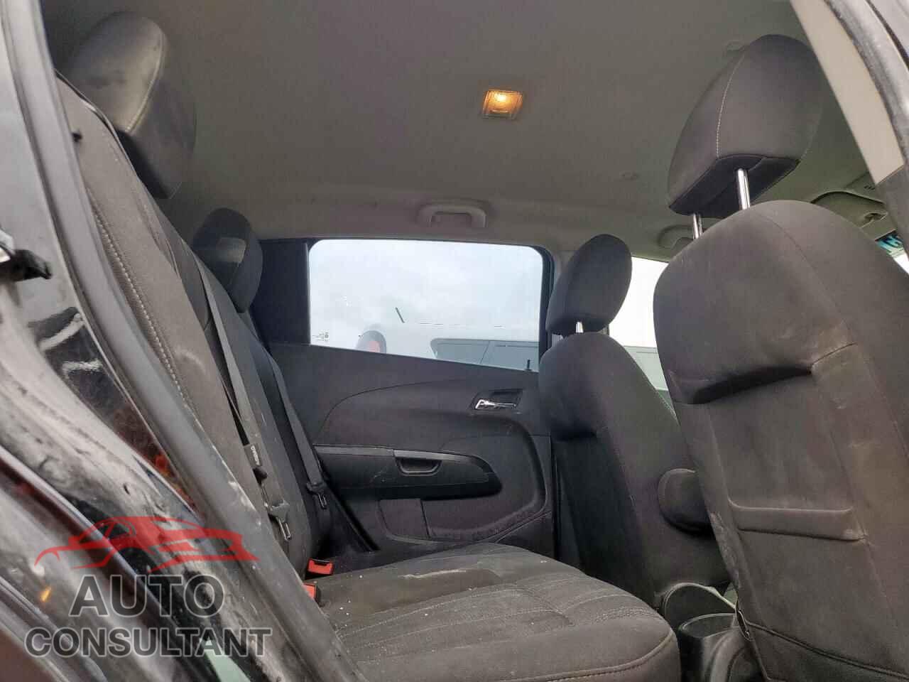 CHEVROLET SONIC 2012 - 1G1JD6SH0C4152025