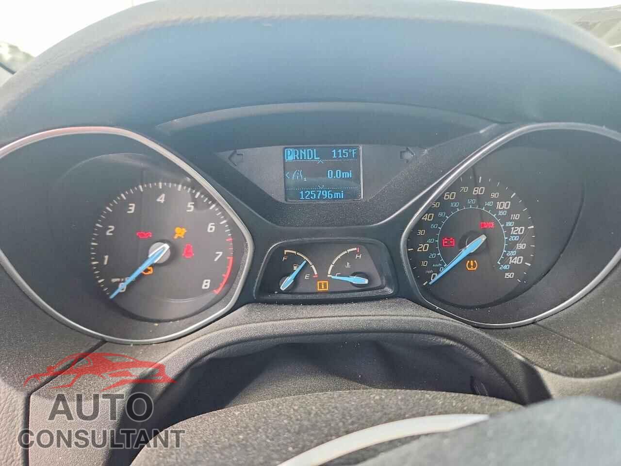 FORD FOCUS 2015 - 1FADP3F2XFL263939