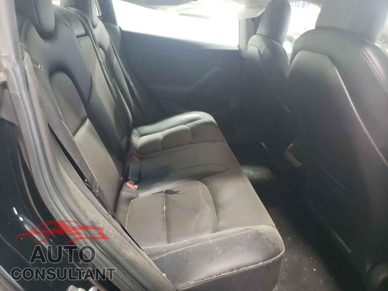 TESLA MODEL 3 2023 - 5YJ3E1EA7PF438547