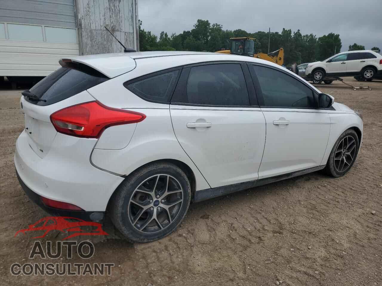 FORD FOCUS 2017 - 1FADP3M28HL340782