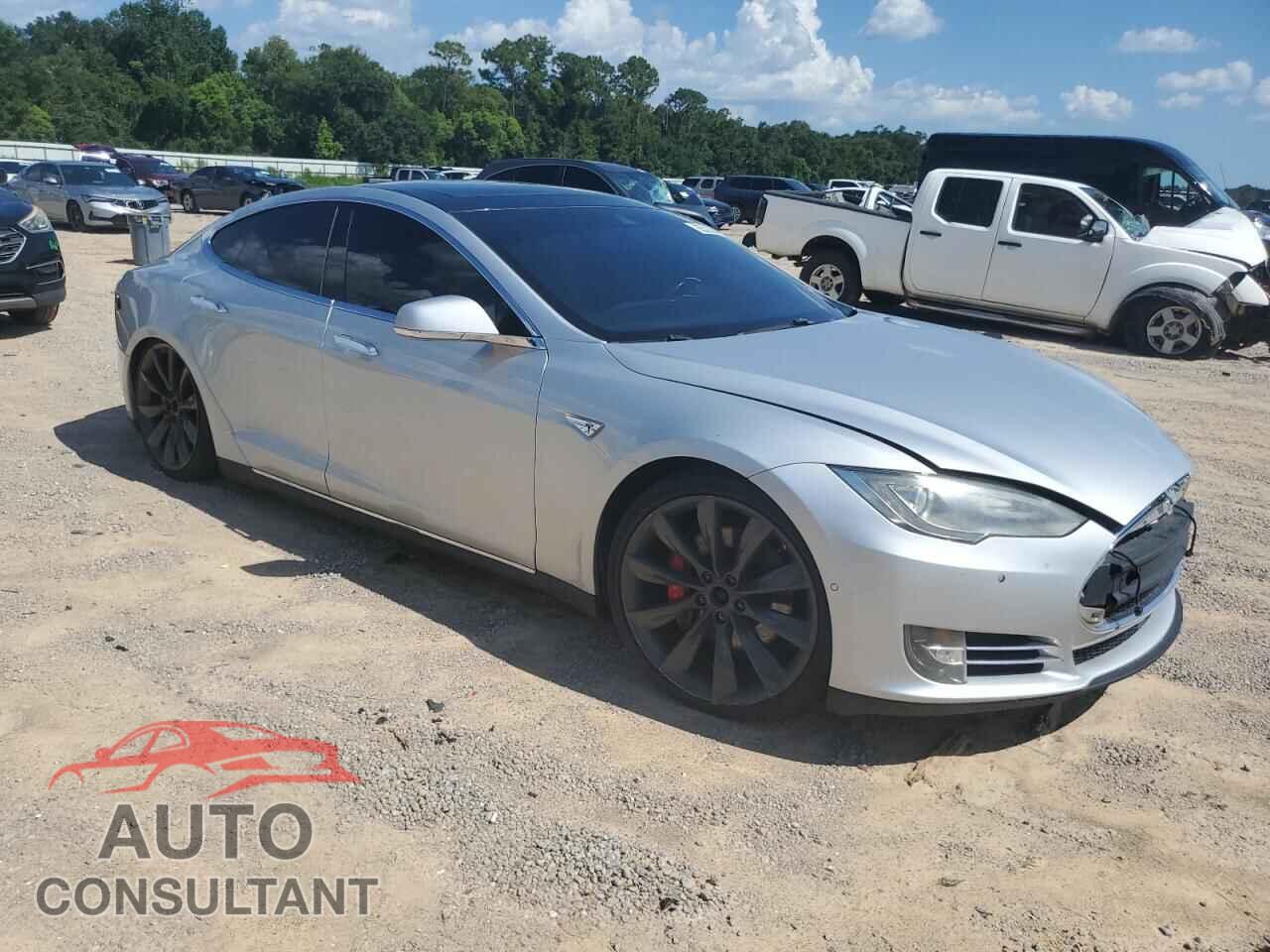 TESLA MODEL S 2014 - 5YJSA1H24EFP62404