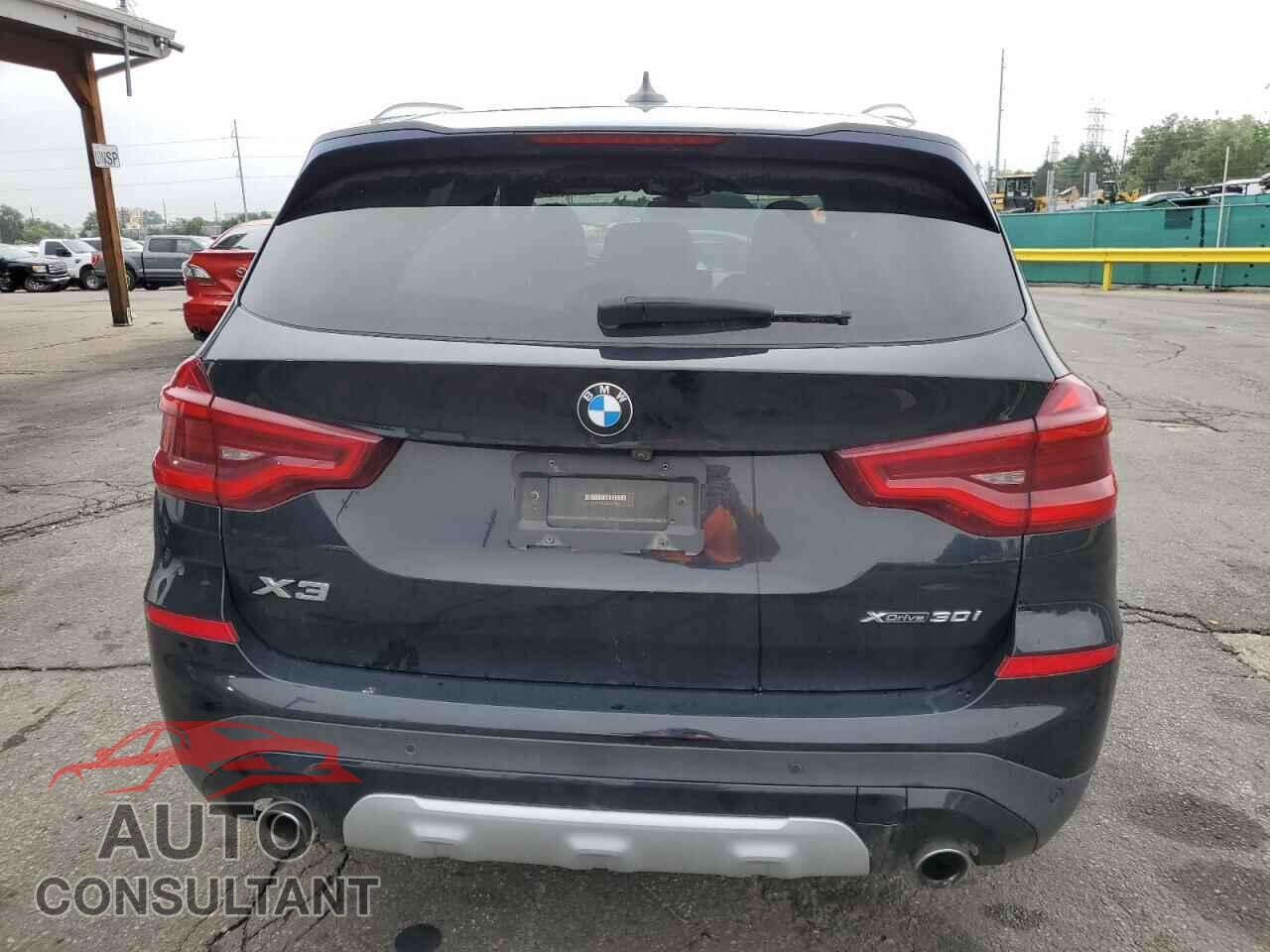 BMW X3 2018 - 5UXTR9C56JLD71809