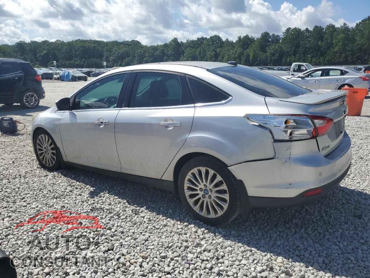 FORD FOCUS 2012 - 1FAHP3J25CL213938