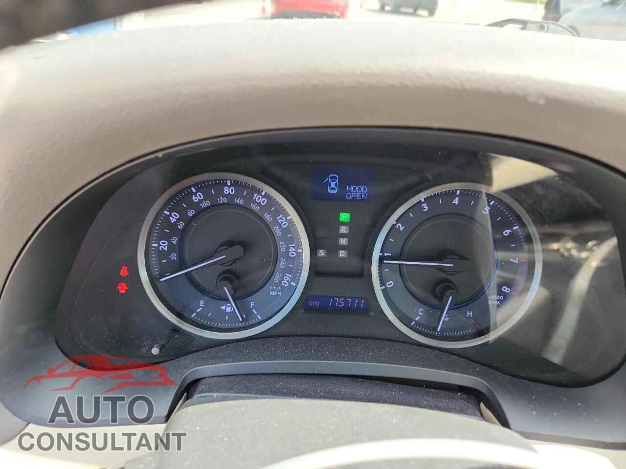 LEXUS IS 2011 - JTHCF5C25B5046367