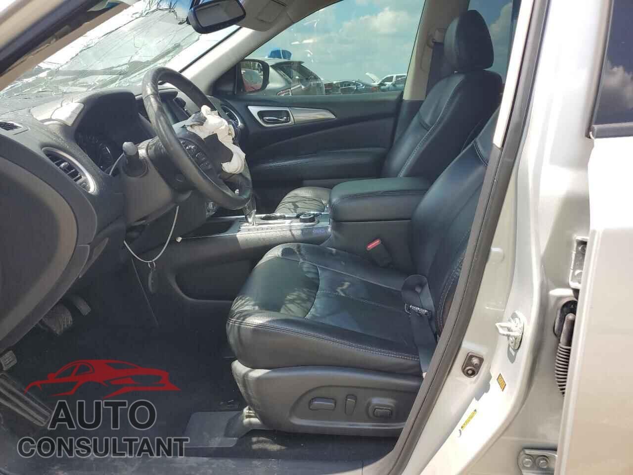 NISSAN PATHFINDER 2020 - 5N1DR2CM3LC593370