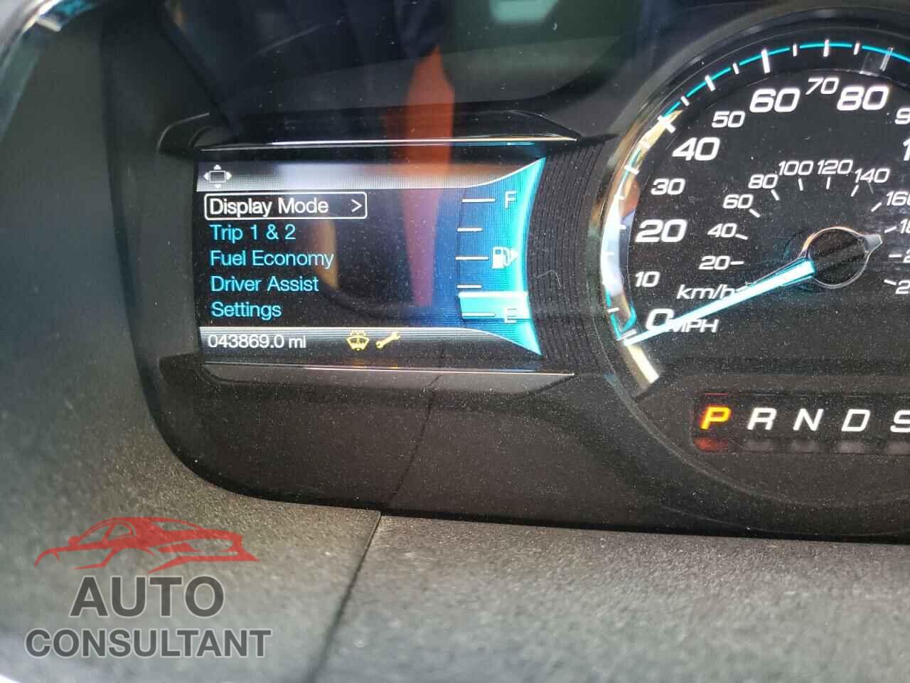 FORD TAURUS 2017 - 1FAHP2E87HG125689