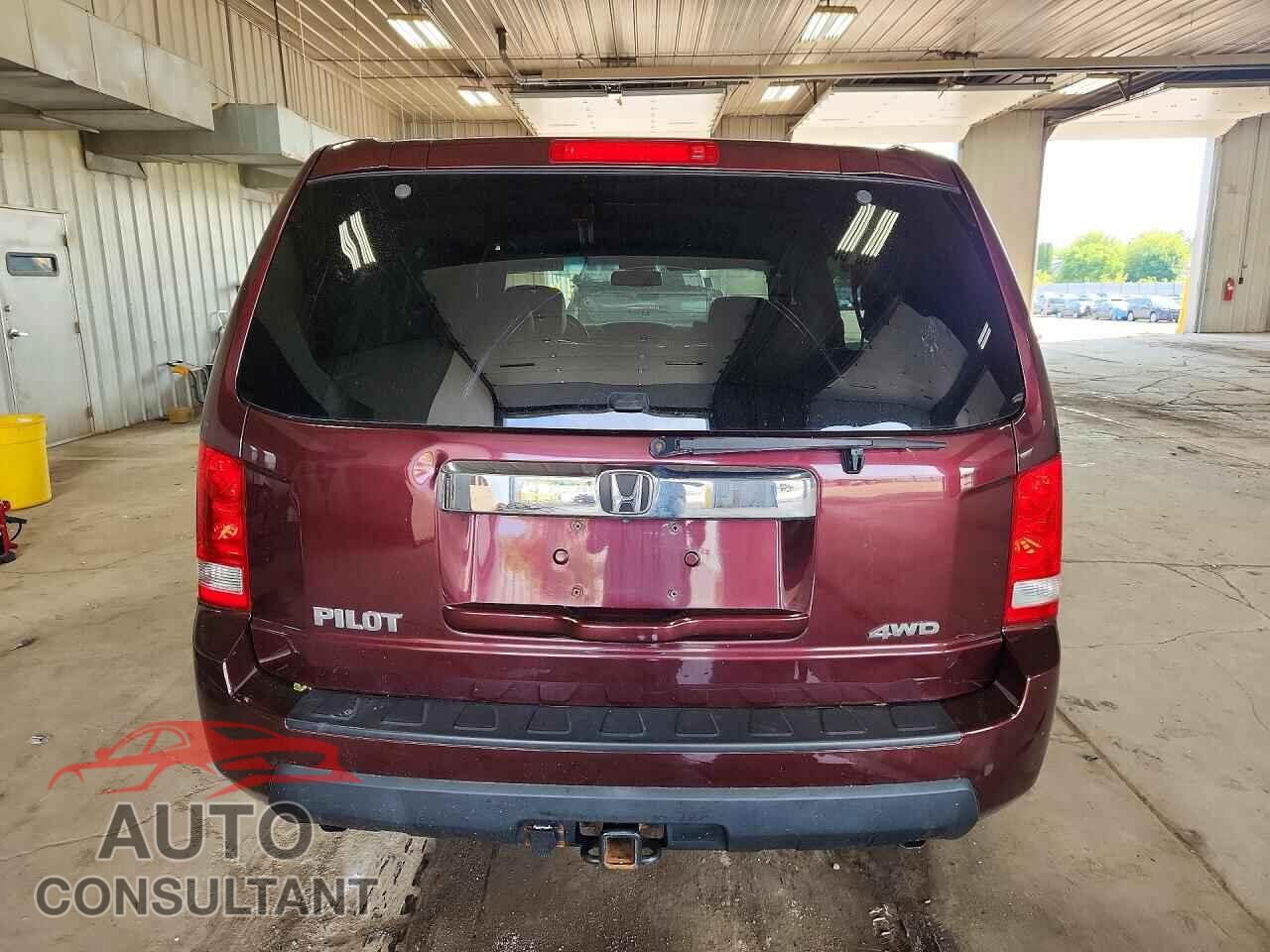 HONDA PILOT 2011 - 5FNYF4H59BB010152