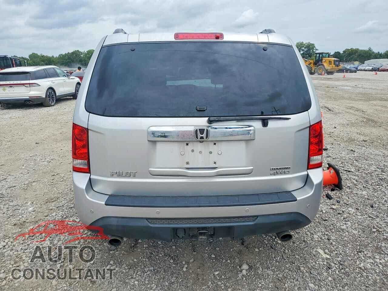 HONDA PILOT 2014 - 5FNYF4H9XEB040705