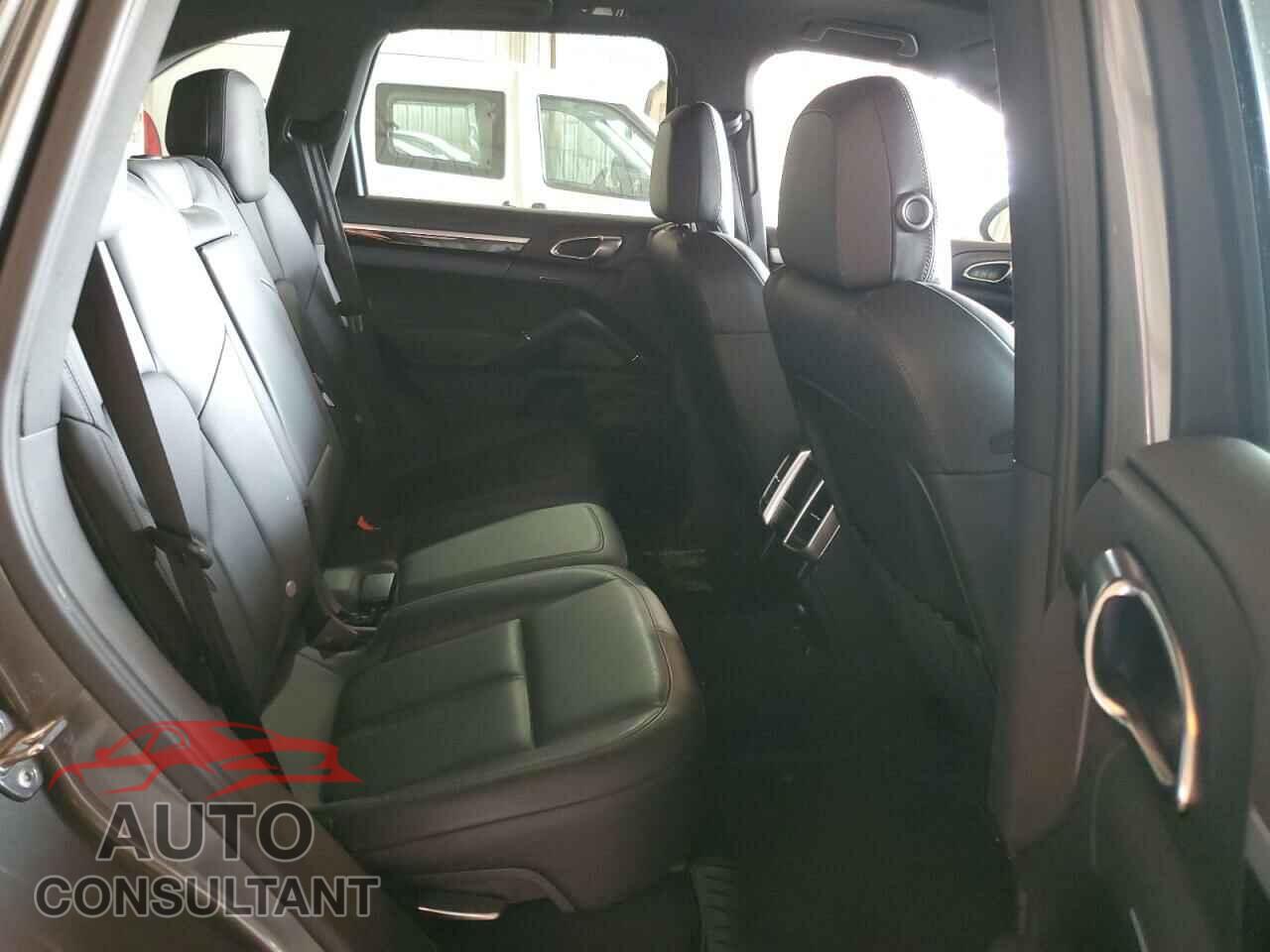 PORSCHE CAYENNE 2014 - WP1AF2A26ELA44216