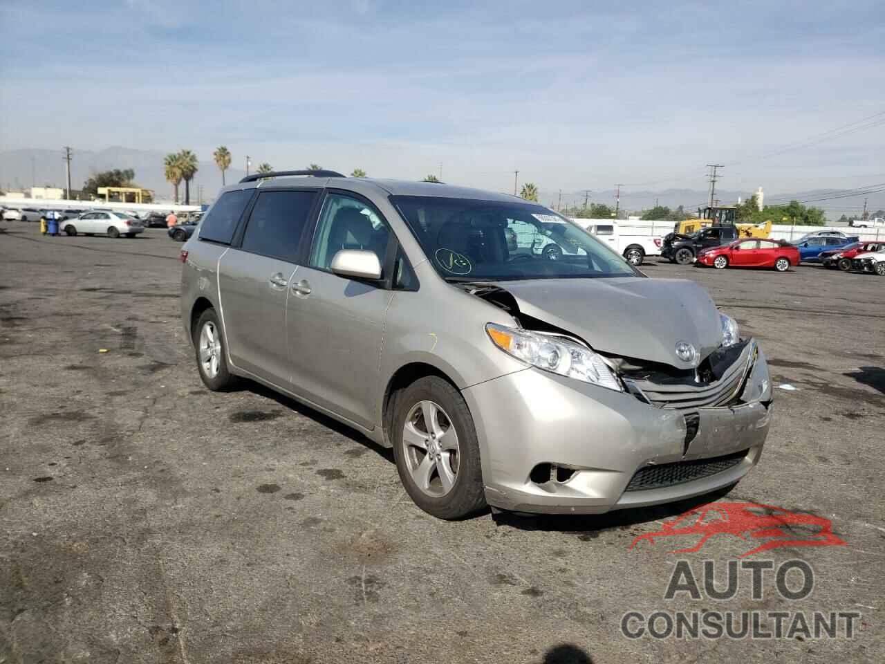 TOYOTA SIENNA 2017 - 5TDKZ3DC8HS882144