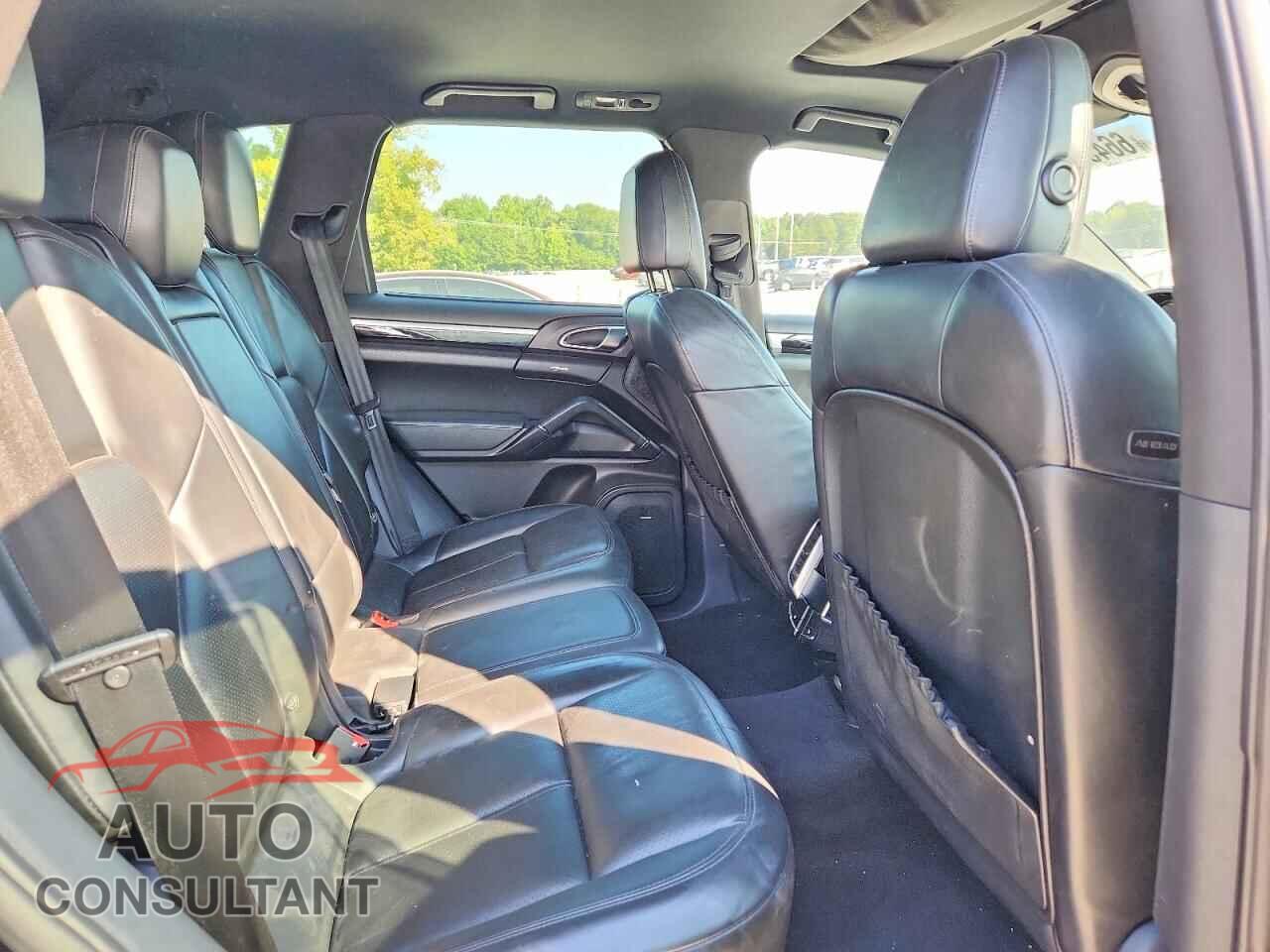 PORSCHE CAYENNE 2012 - WP1AA2A26CLA05749