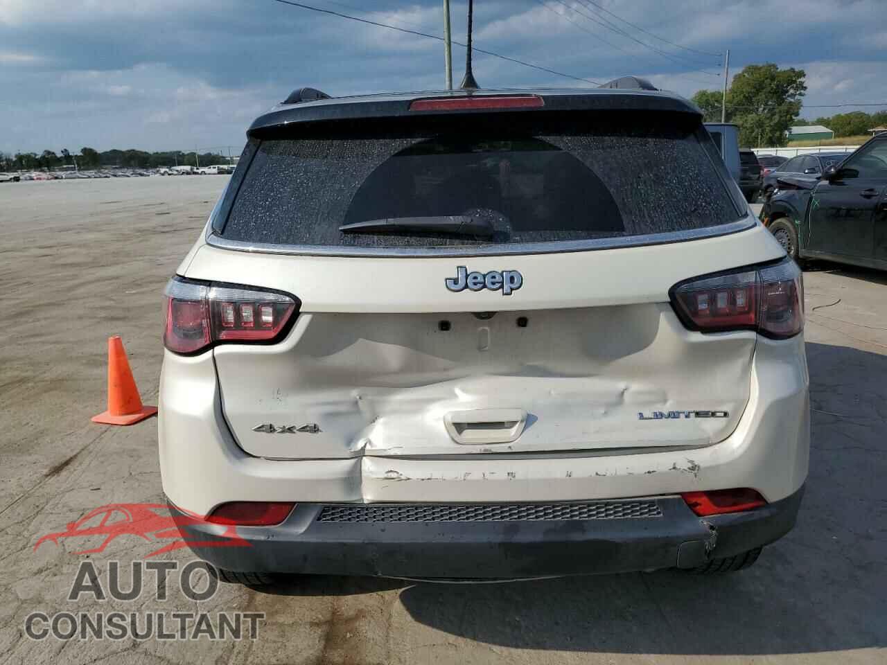 JEEP COMPASS 2018 - 3C4NJDCB1JT307575