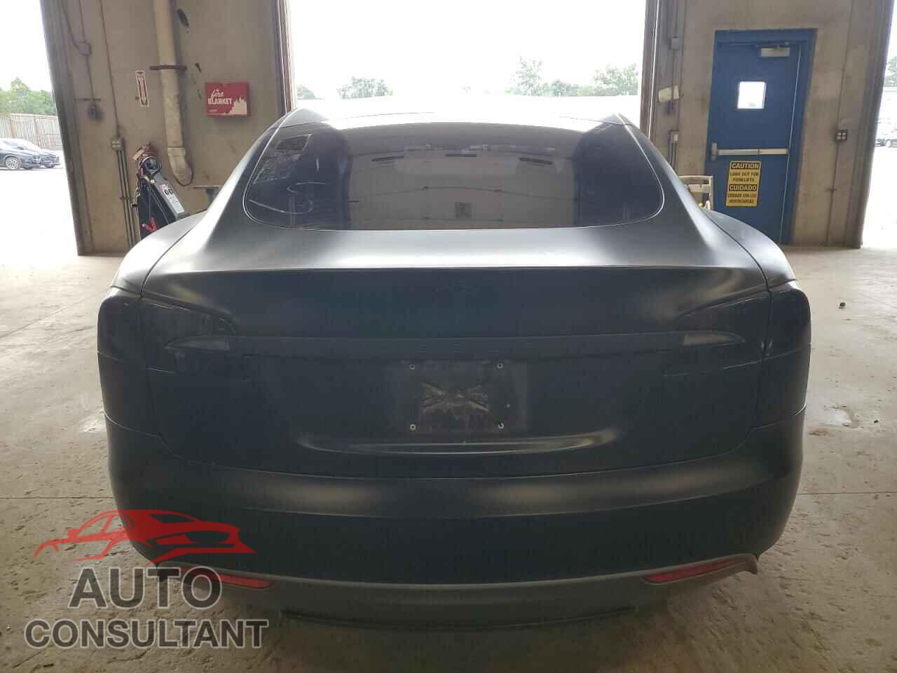 TESLA MODEL S 2013 - 5YJSA1AG4DFP07567