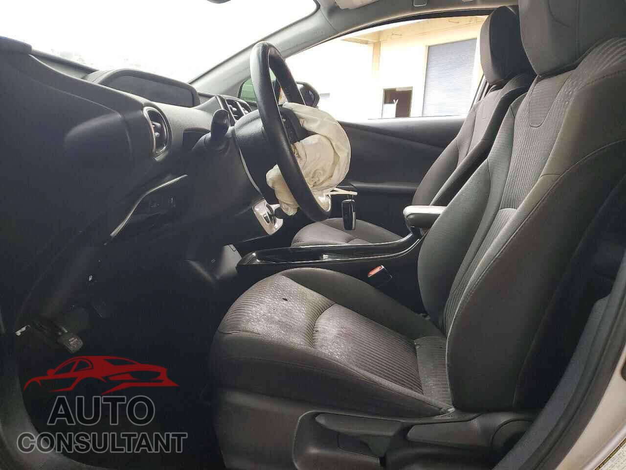 TOYOTA PRIUS 2017 - JTDKARFP7H3067672