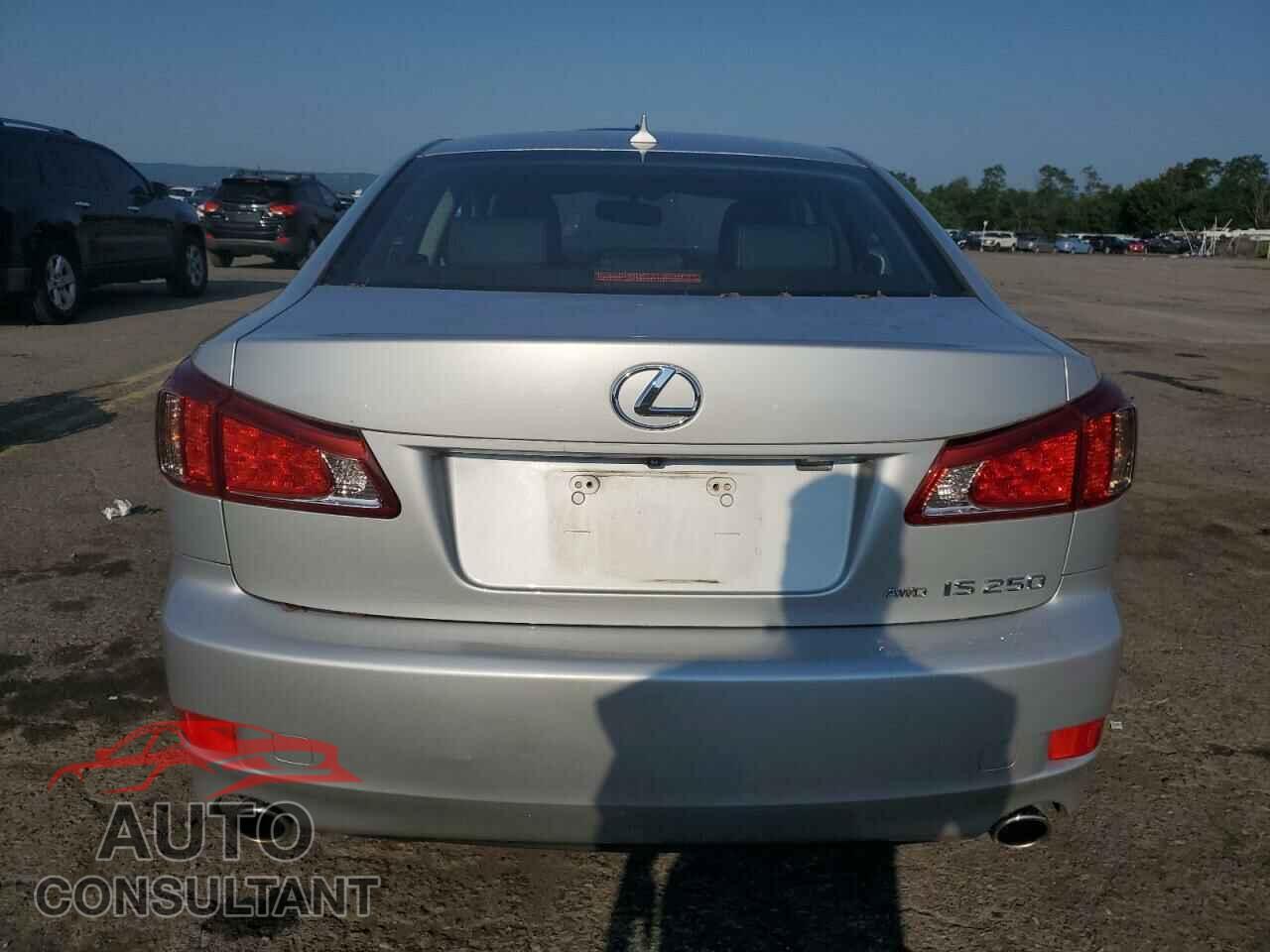 LEXUS IS 2012 - JTHCF5C29C5060323