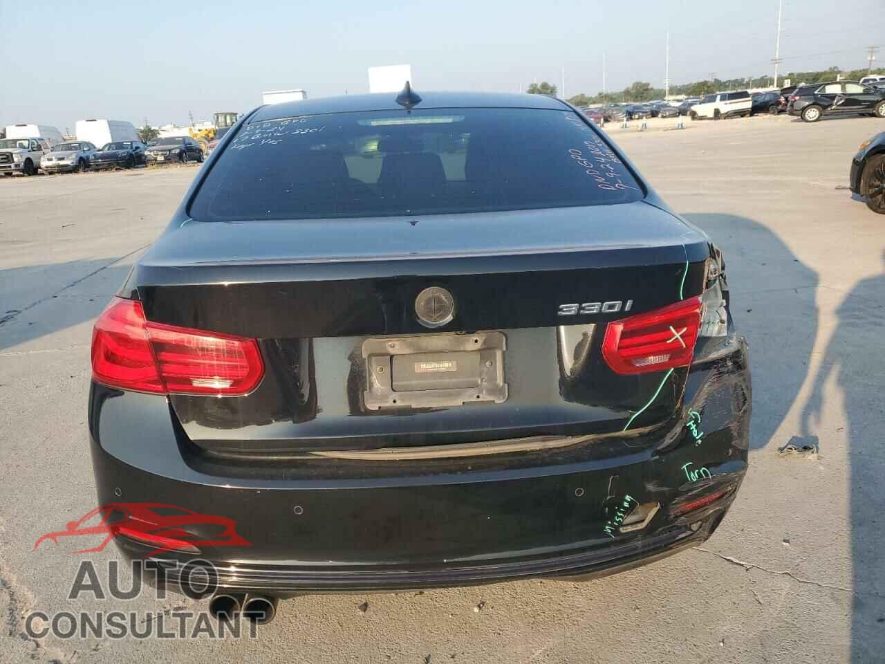 BMW 3 SERIES 2017 - WBA8B9C38HK885889