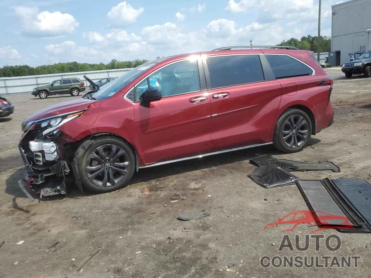 TOYOTA SIENNA 2023 - 5TDDRKEC6PS149848