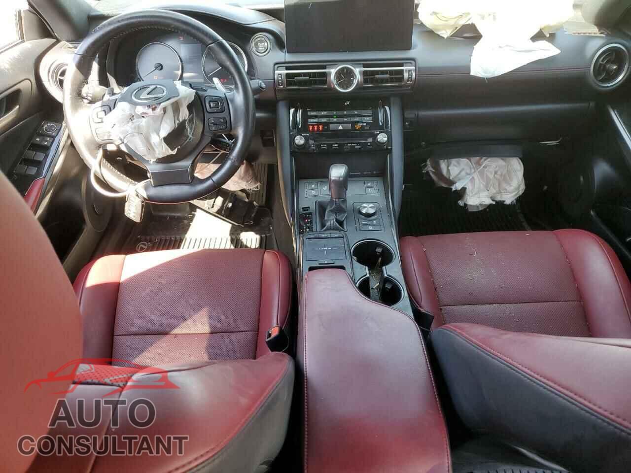 LEXUS IS 2021 - JTHCA1D24M5114330