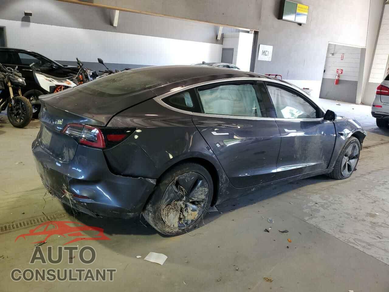 TESLA MODEL 3 2018 - 5YJ3E1EA8JF052629