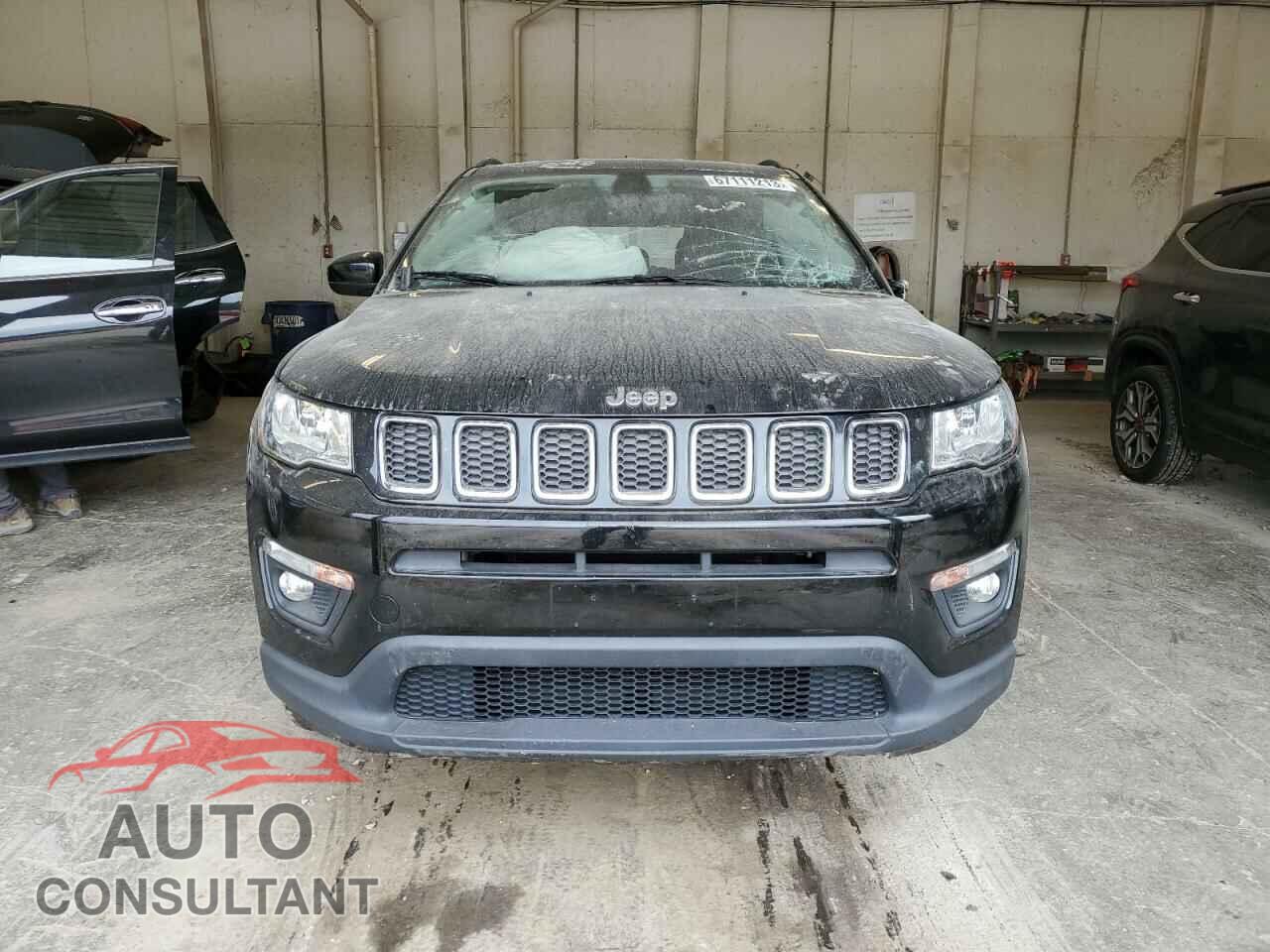 JEEP COMPASS 2018 - 3C4NJDBB2JT373473