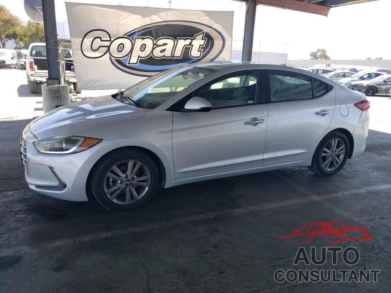 HYUNDAI ELANTRA 2018 - 5NPD84LF0JH217392