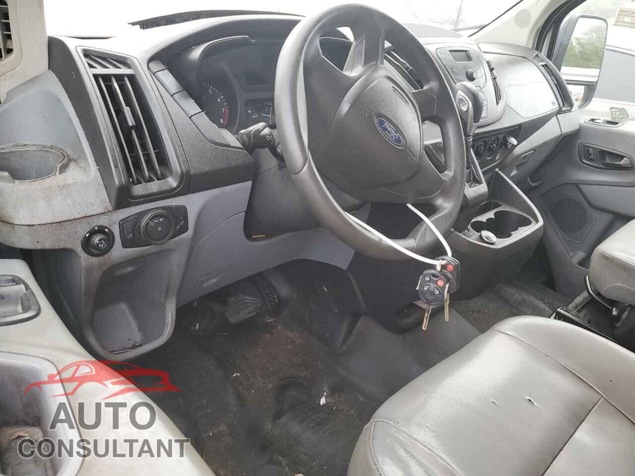 FORD TRANSIT 2018 - 1FTYR2CM4JKB02233