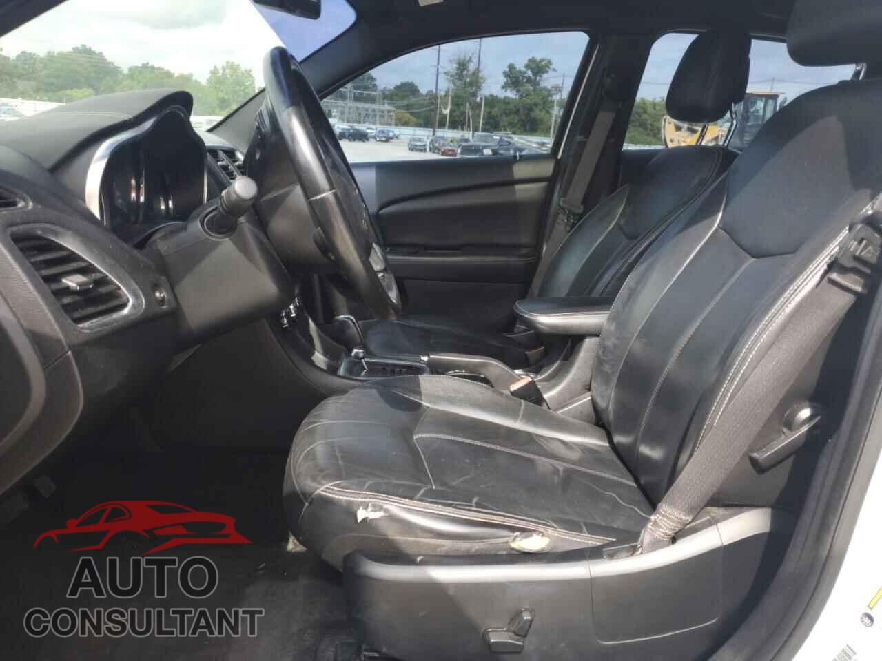 DODGE AVENGER 2011 - 1B3BD2FG4BN583693