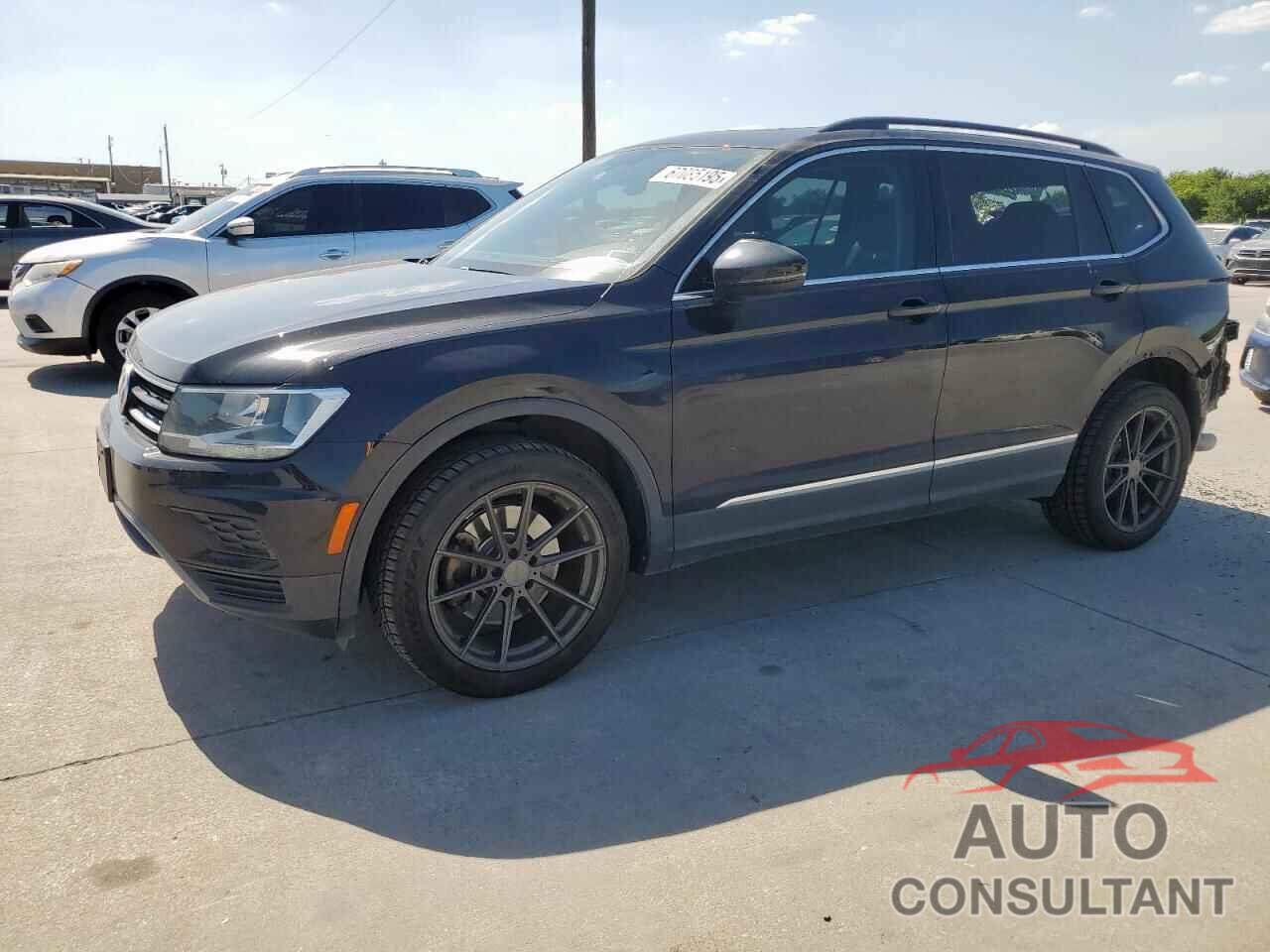 VOLKSWAGEN TIGUAN 2018 - 3VV2B7AX5JM146496
