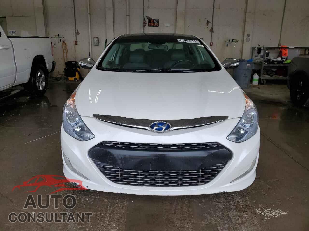 HYUNDAI SONATA 2015 - KMHEC4A45FA126004