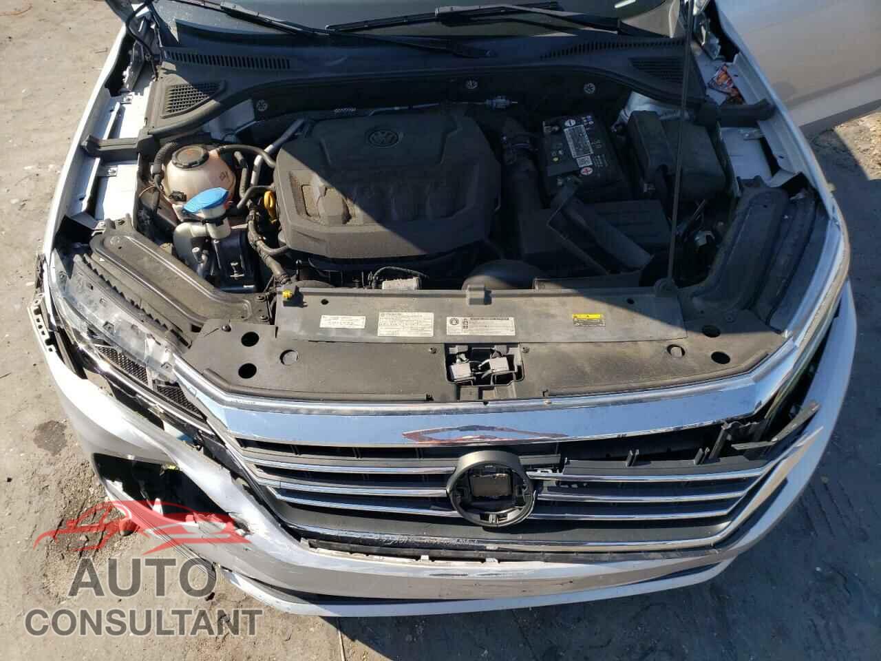 VOLKSWAGEN PASSAT 2020 - 1VWSA7A32LC007720
