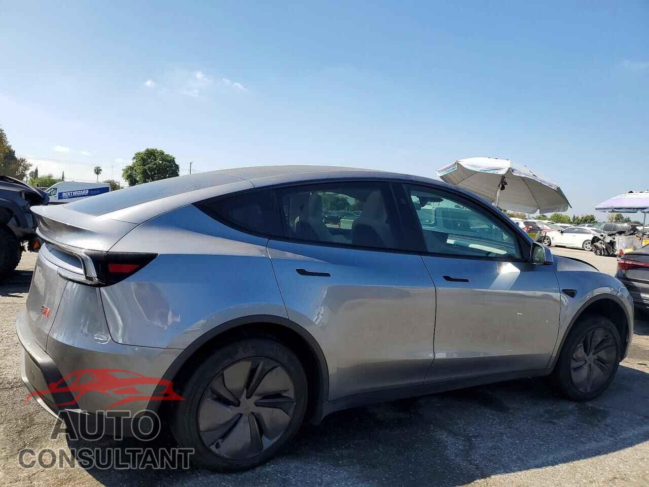 TESLA MODEL Y 2026 - 7SAYGDEE9TF336586