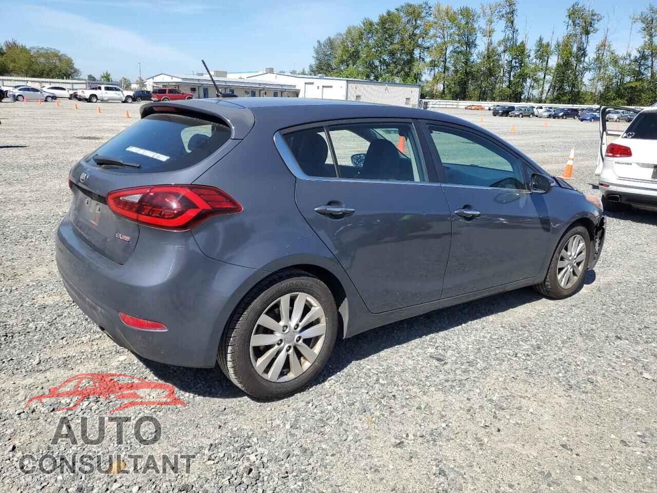 KIA FORTE 2015 - KNAFX5A88F5283473