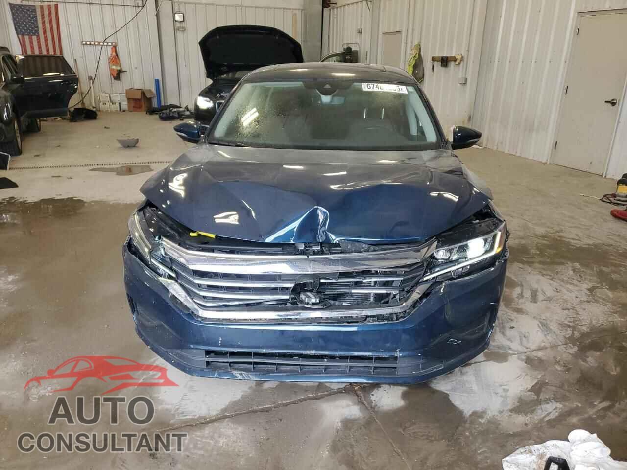 VOLKSWAGEN PASSAT 2022 - 1VWSA7A38NC007482