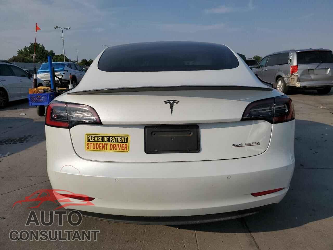 TESLA MODEL 3 2022 - 5YJ3E1EC0NF297240