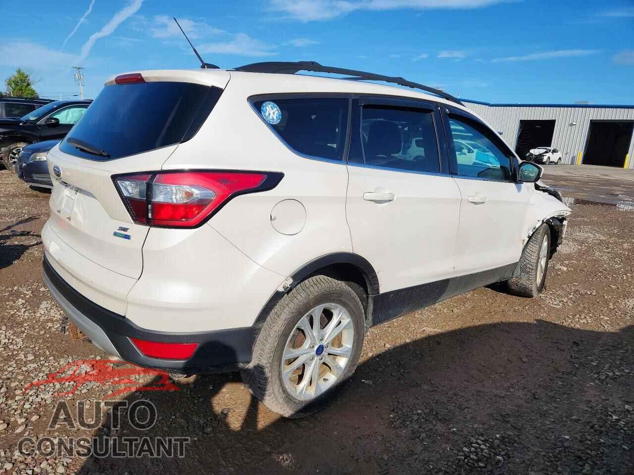 FORD ESCAPE 2017 - 1FMCU9GD3HUD71622