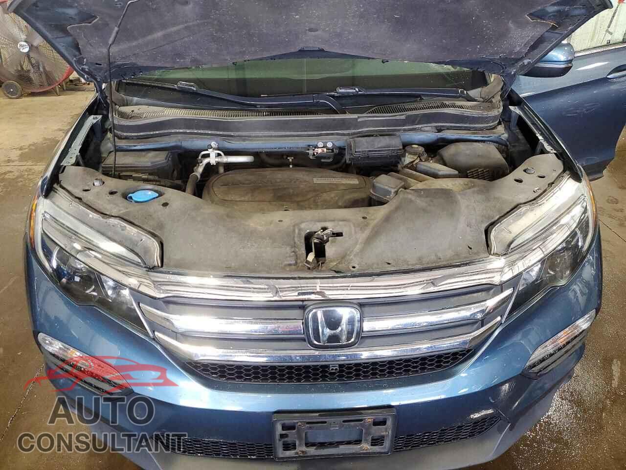 HONDA PILOT 2017 - 5FNYF6H66HB052372