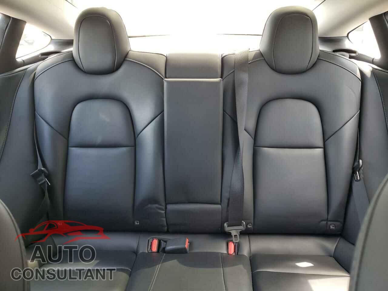 TESLA MODEL 3 2022 - 5YJ3E1EA6NF368942