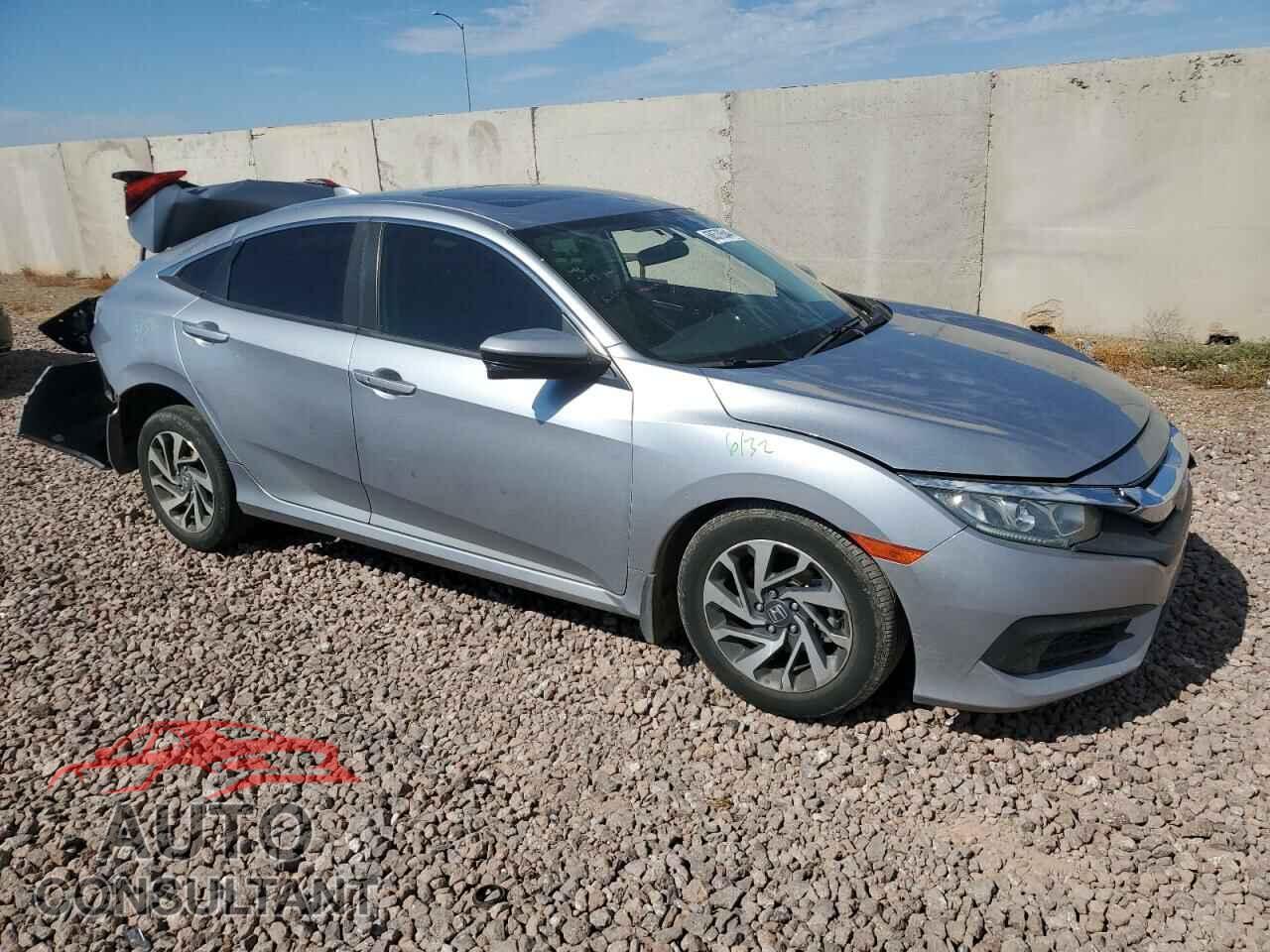 HONDA CIVIC 2017 - 19XFC2F77HE081390