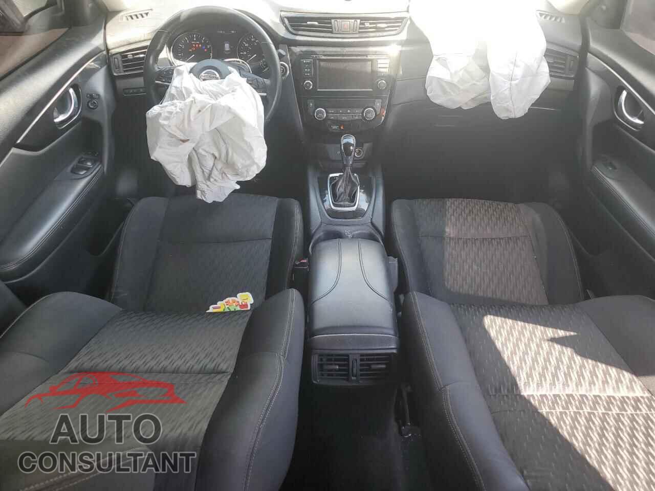NISSAN ROGUE 2018 - KNMAT2MTXJP618169
