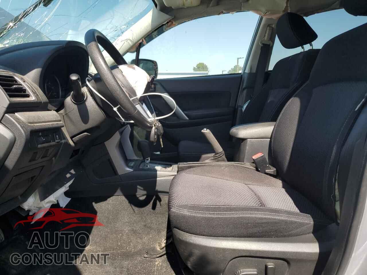 SUBARU FORESTER 2017 - JF2SJAEC4HH523812