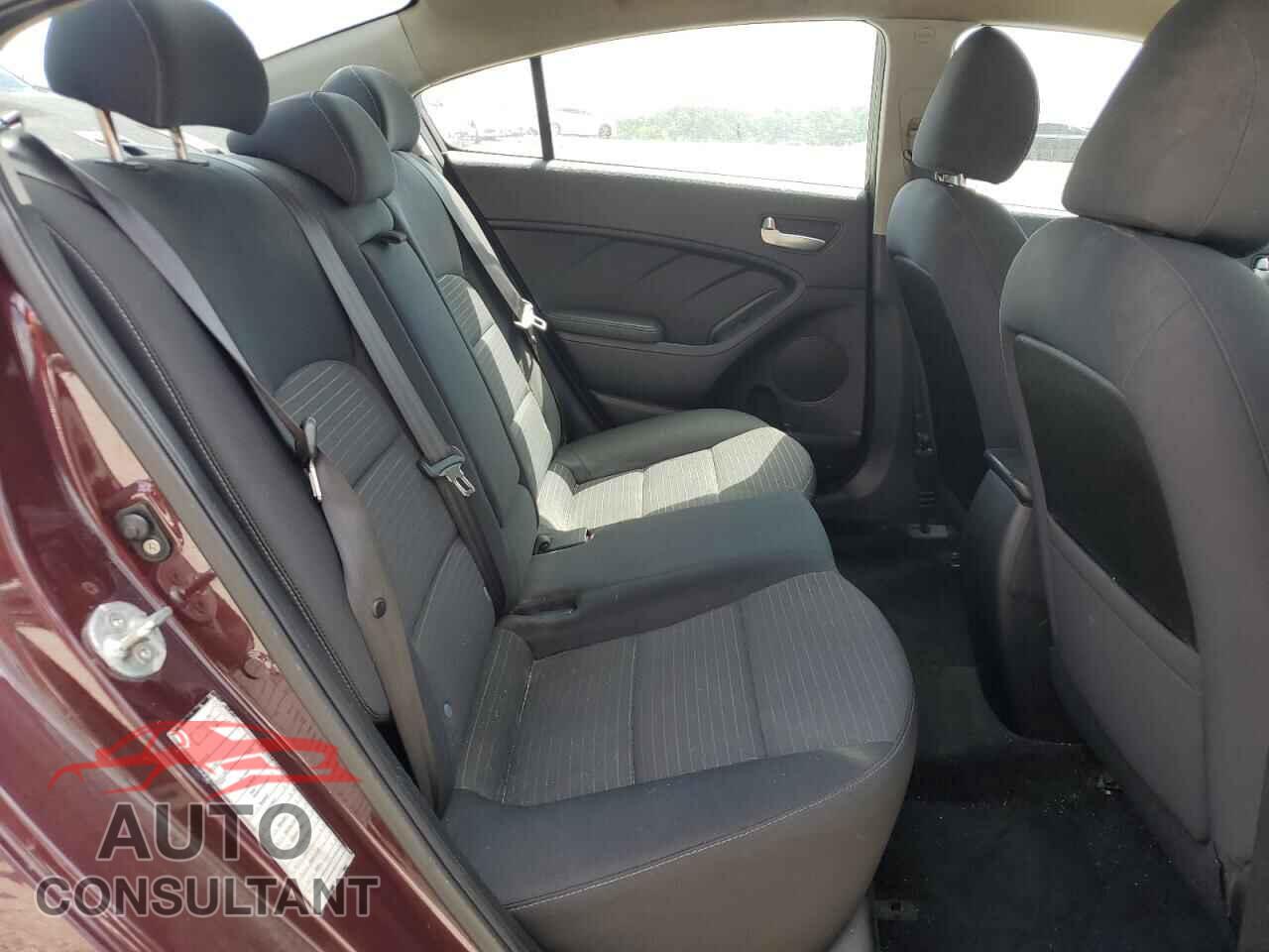 KIA FORTE 2017 - 3KPFL4A70HE061226