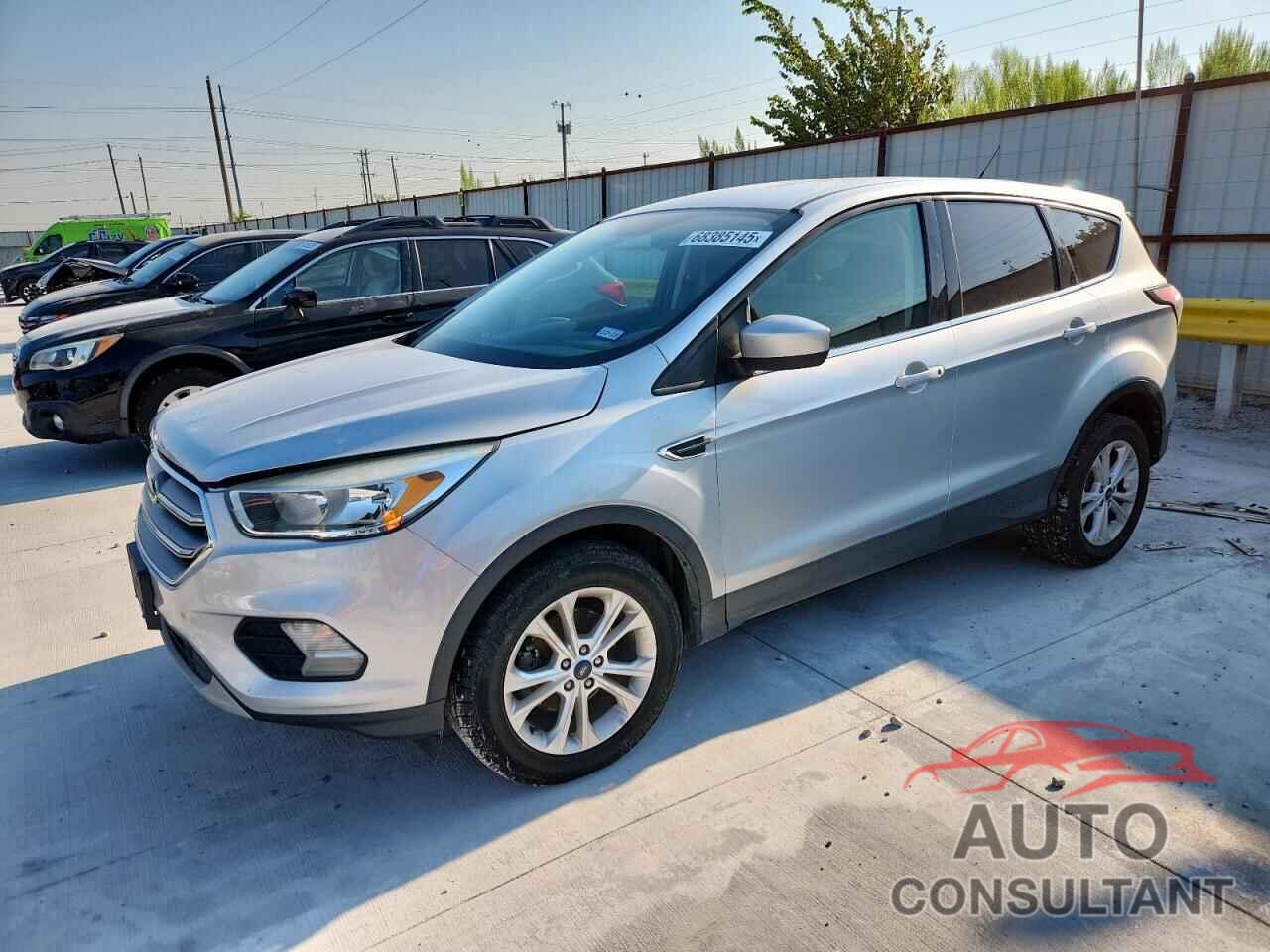 FORD ESCAPE 2017 - 1FMCU0GD7HUE49315
