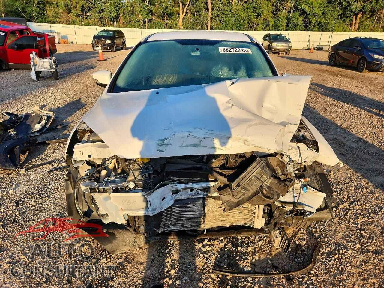 FORD FOCUS 2017 - 1FADP3K22HL294434