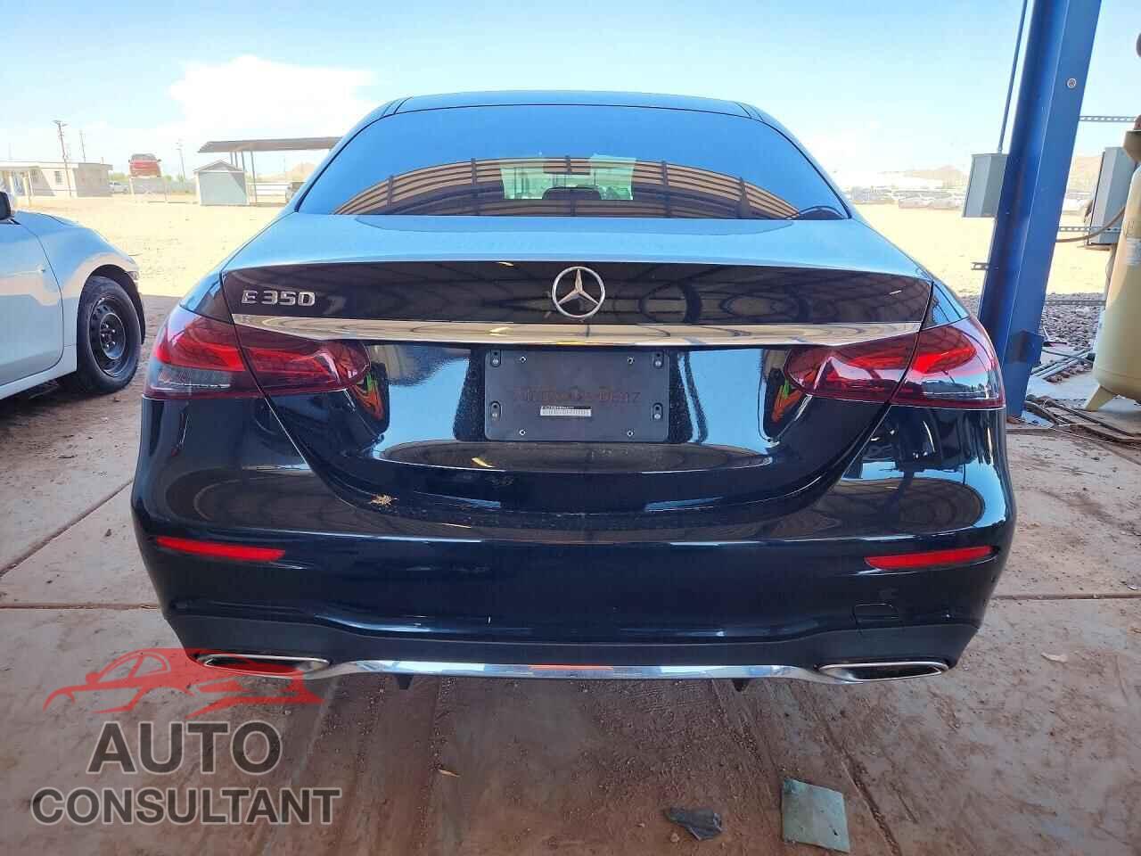 MERCEDES-BENZ E-CLASS 2022 - W1KZF8DB9NB044211