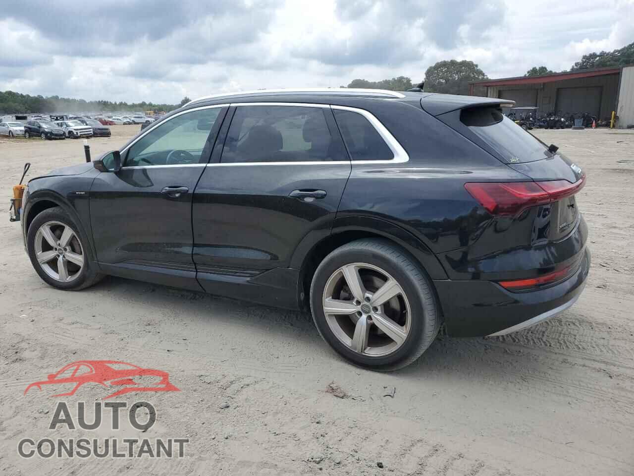 AUDI E-TRON 2019 - WA1LAAGE6KB008803