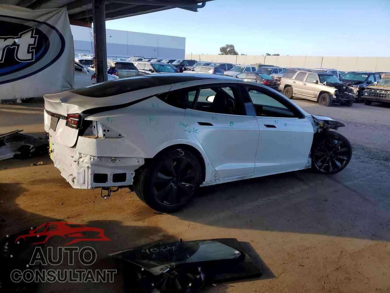 TESLA MODEL S 2024 - 5YJSA1E57RF543182