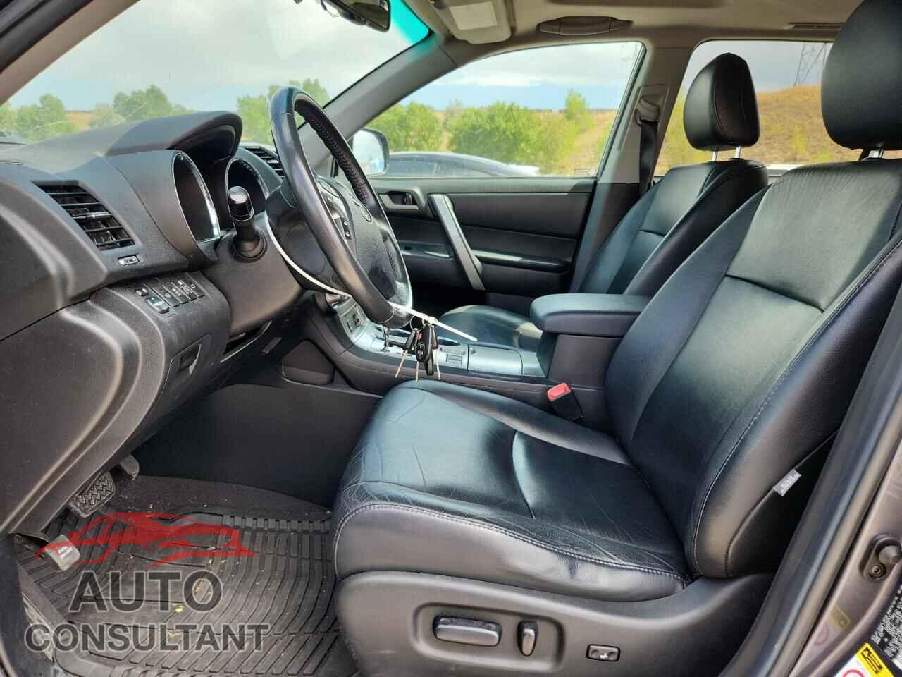 TOYOTA HIGHLANDER 2011 - 5TDZK3EH2BS026326