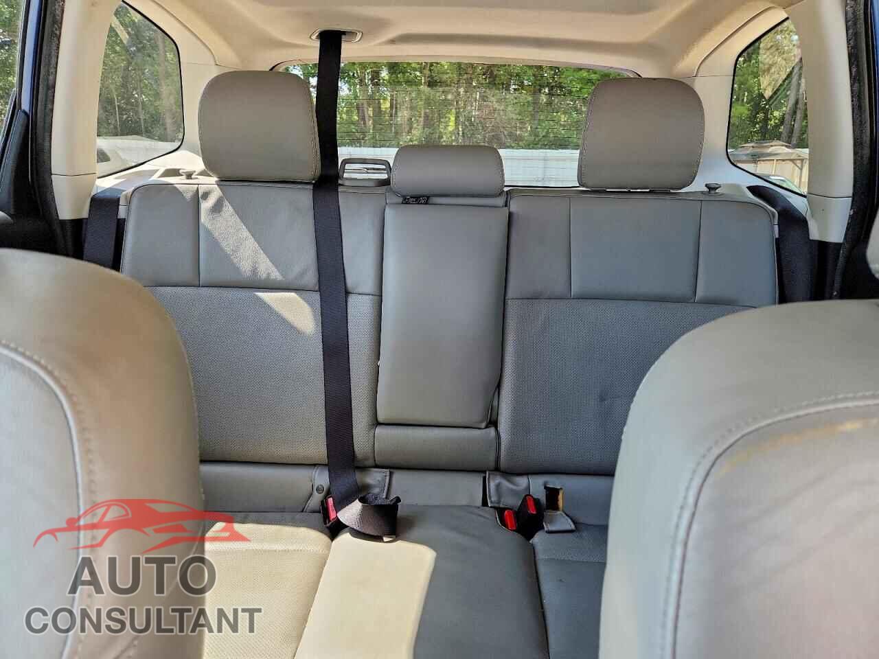 SUBARU FORESTER 2015 - JF2SJAHC8FH442711