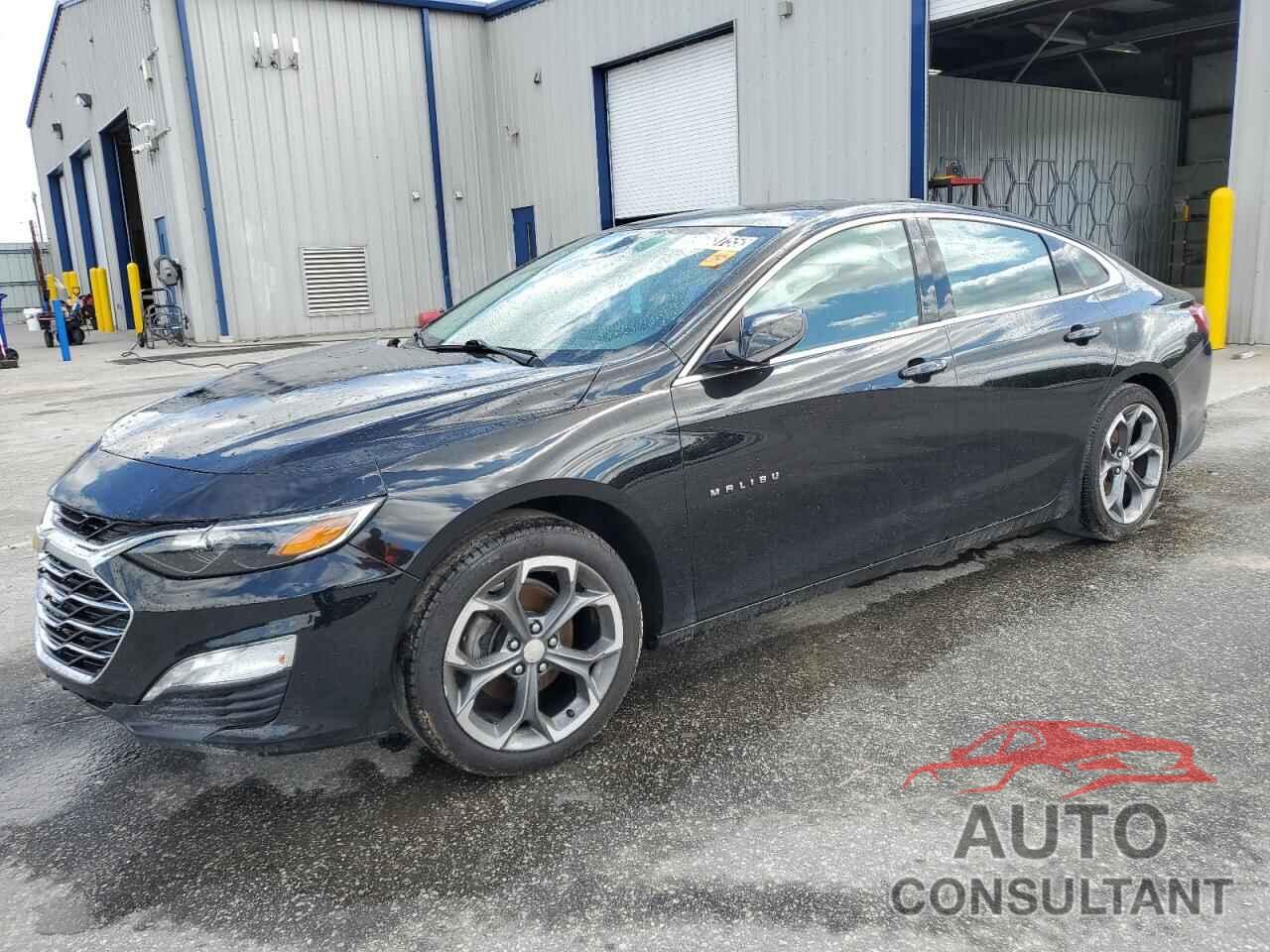 CHEVROLET MALIBU 2021 - 1G1ZD5ST5MF005335