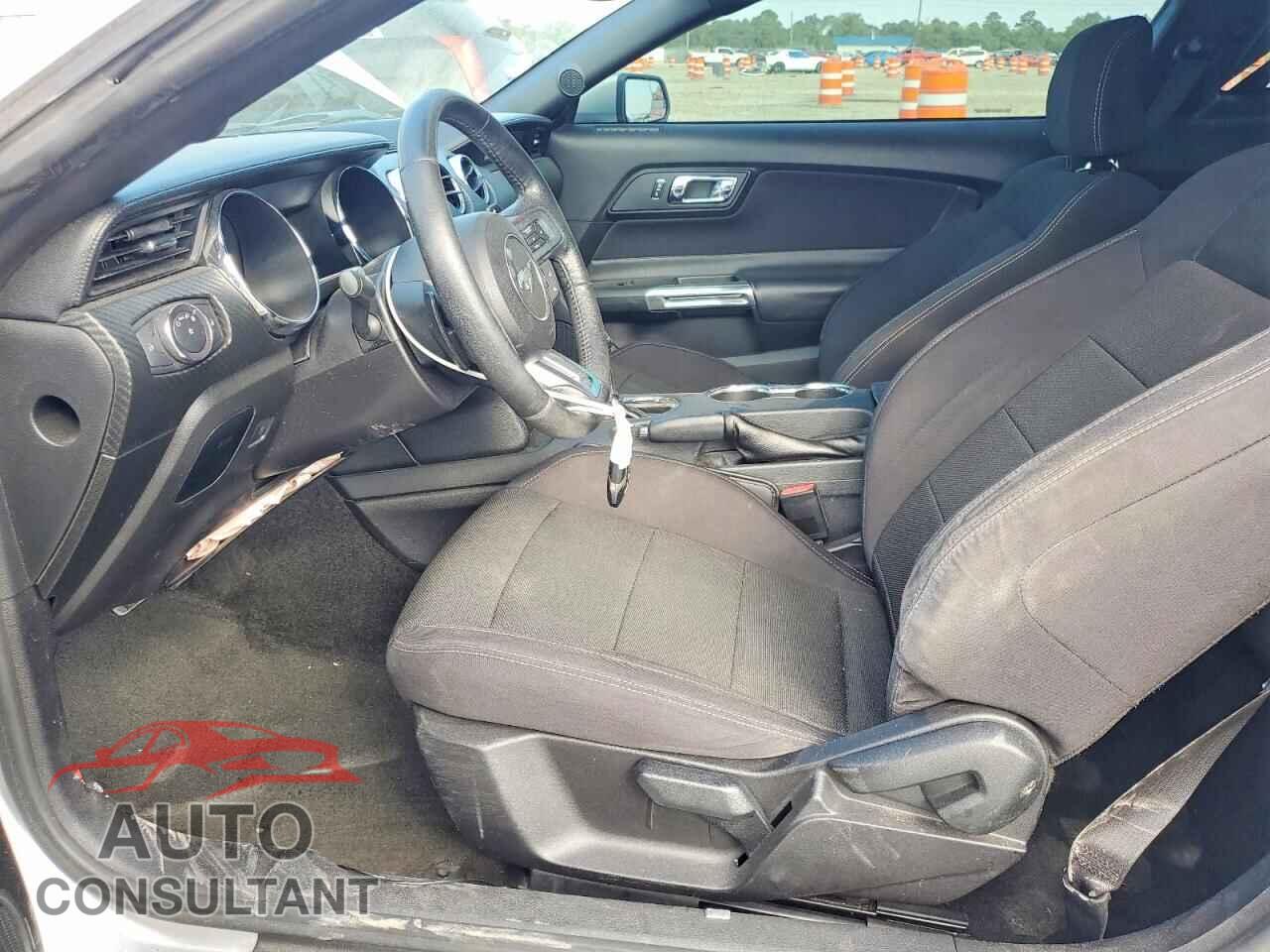 FORD MUSTANG 2017 - 1FA6P8AM7H5270904